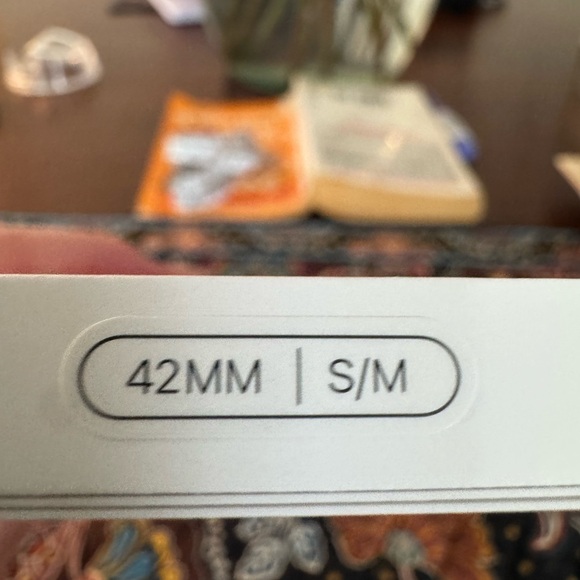 New unopened box Apple stone gray sport band. 42mm. Small/medium - Picture 3 of 6